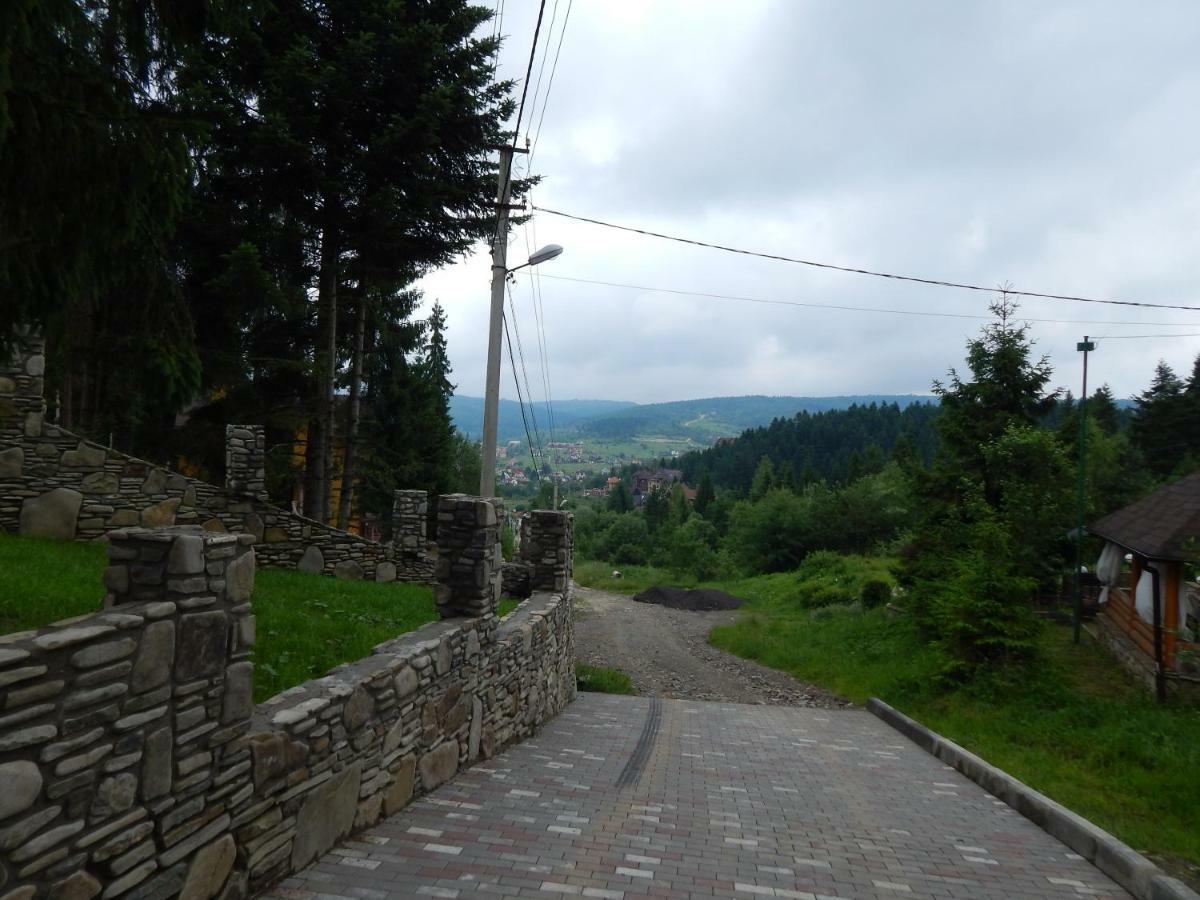 SkhidnytsiaФеєрія Лісу公寓式酒店 外观 照片
